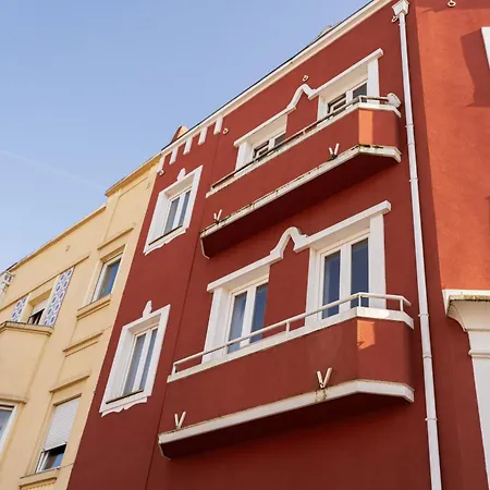 Host Wise - Flat W Free Private Parking - Bright & Cozy * Porto